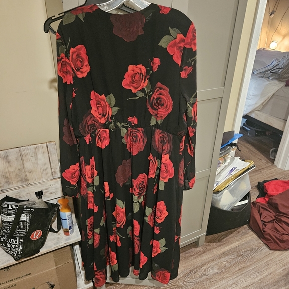 Floral dress - Picture 2 of 3